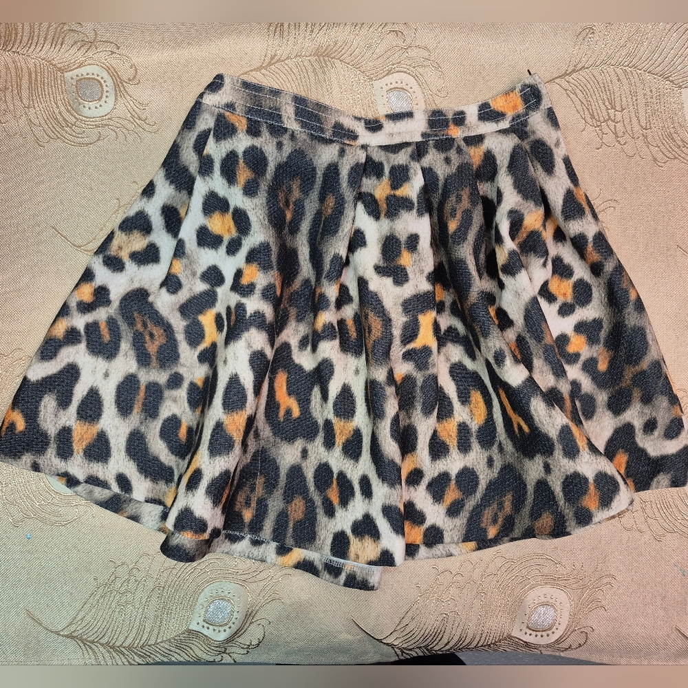 🌼5/$20 H&M Leopard Print Mini Skirt